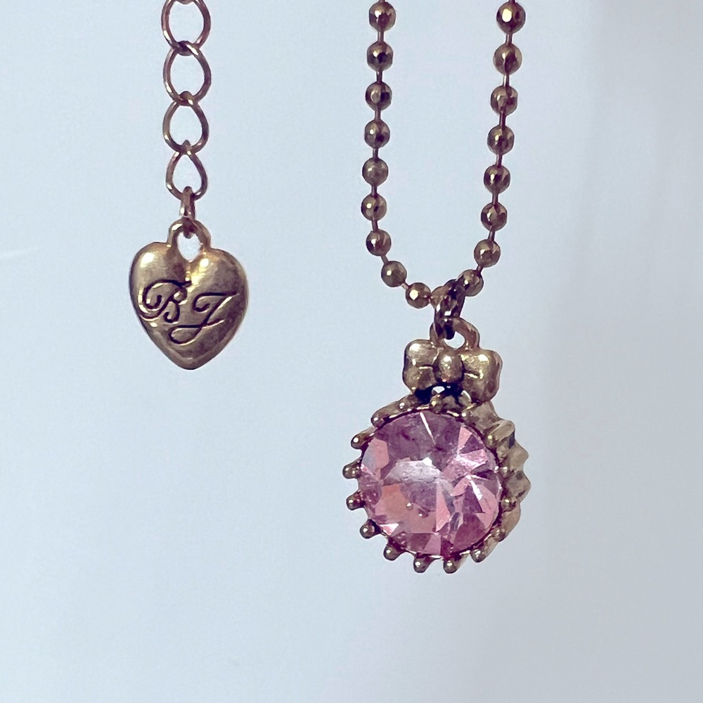 ✔️NWT Betsey Johnson Pink Crystal Cupcake Necklace